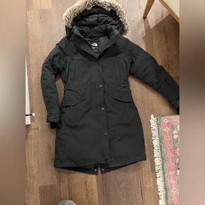 Womens Northface down parka jacket Sz medium